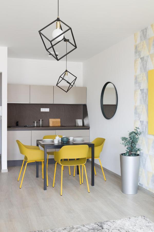 Parizs Garden Apartments Debrecen Luaran gambar