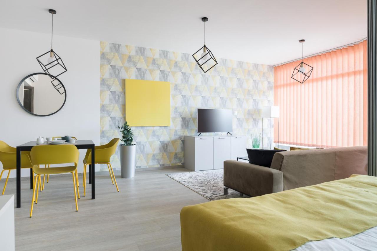 Parizs Garden Apartments Debrecen Luaran gambar