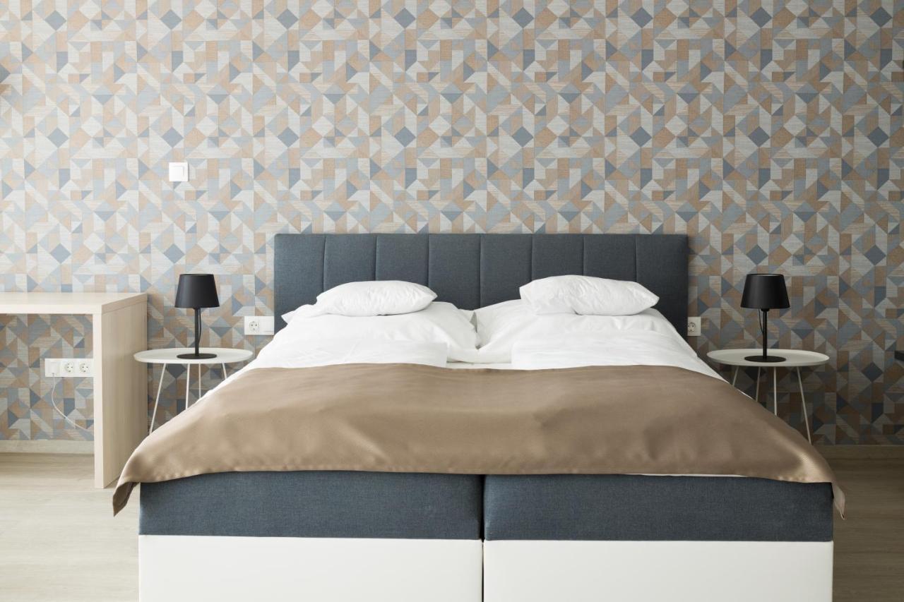 Parizs Garden Apartments Debrecen Luaran gambar