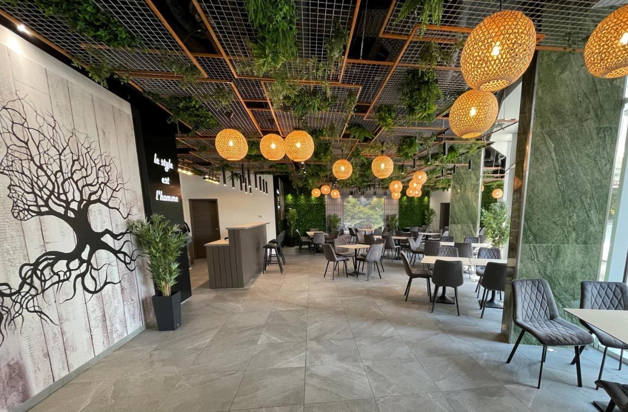 Parizs Garden Apartments Debrecen Luaran gambar