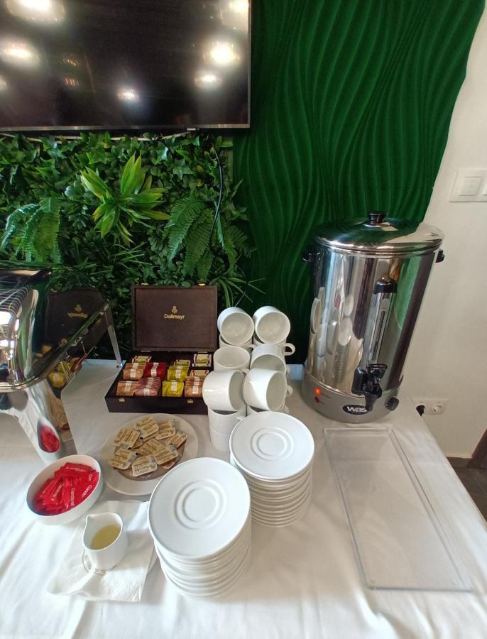 Parizs Garden Apartments Debrecen Luaran gambar