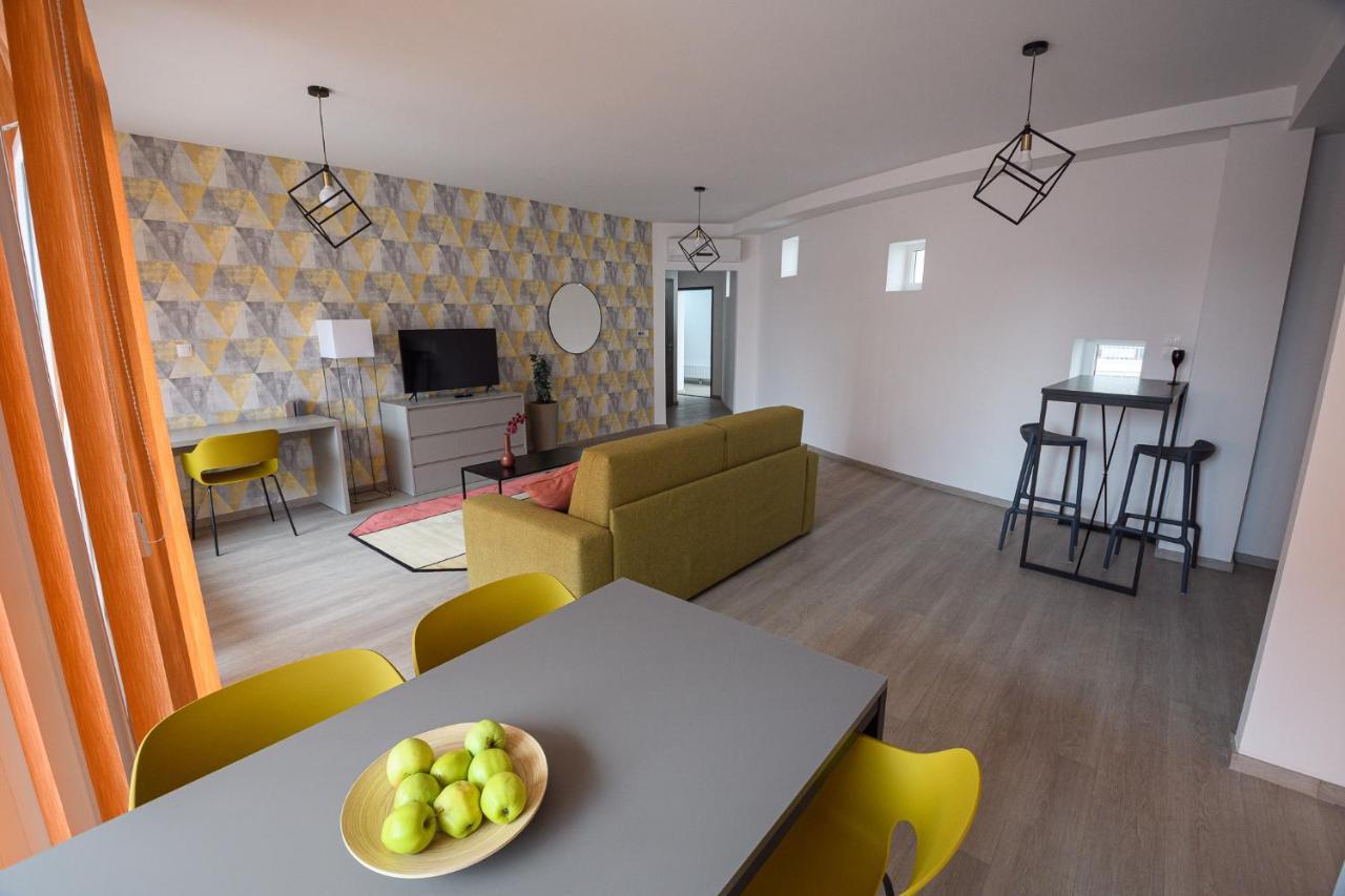 Parizs Garden Apartments Debrecen Luaran gambar